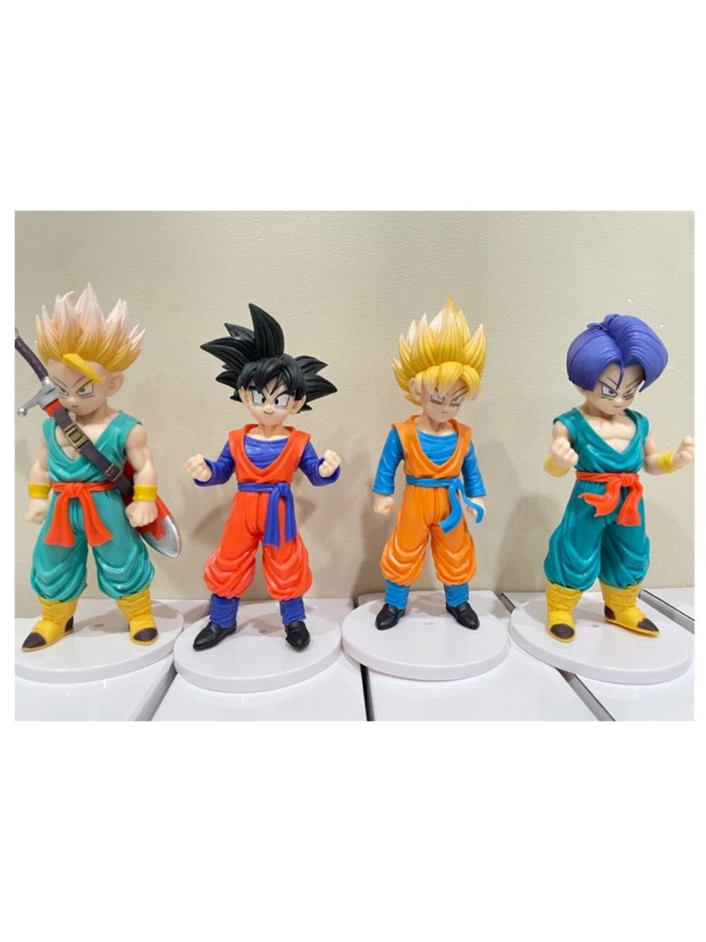Dragon Ball Son Goku Trunks Figure Statue Base Super Saiyan Anime 4 Figures Gift